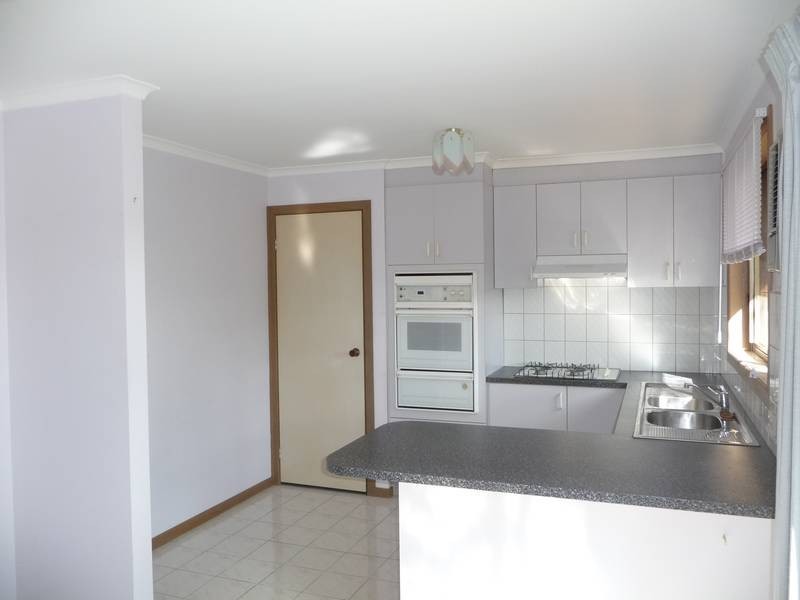 2/18 Langridge St, Hoppers Crossing VIC 3029
