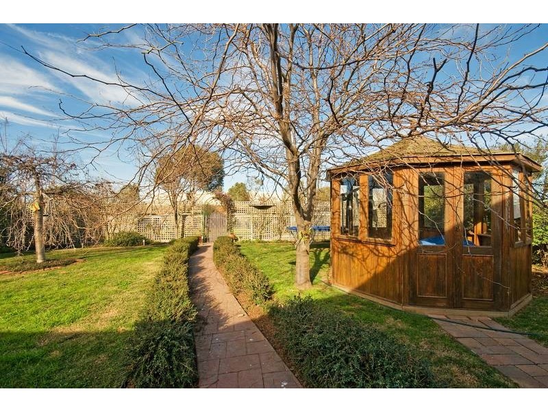 12 Bromage Cl, Hoppers Crossing VIC 3029