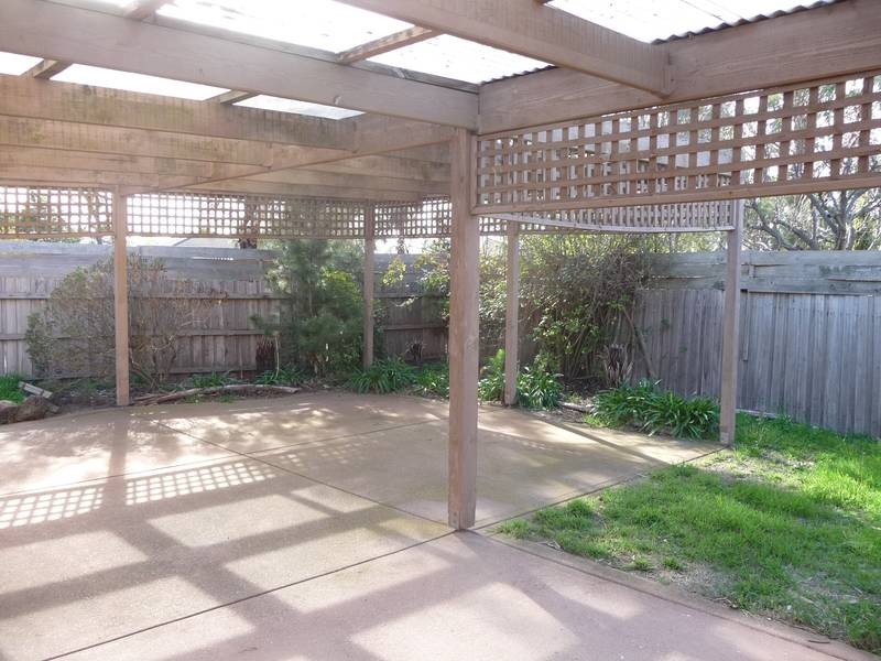 12 Burge Crescent, Hoppers Crossing VIC 3029