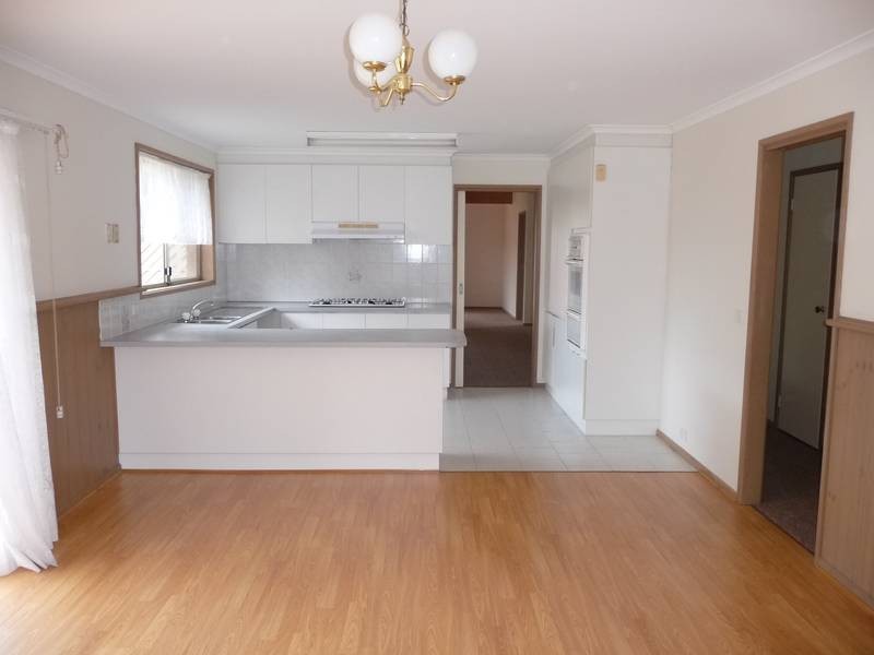 12 Burge Crescent, Hoppers Crossing VIC 3029