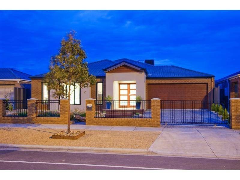 99 Manor Lakes Boulevard, Wyndham Vale VIC 3024