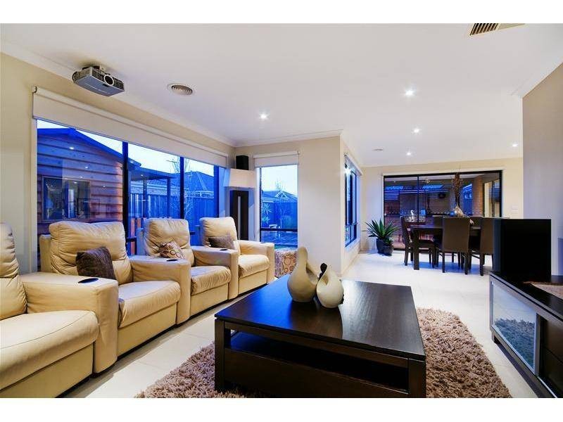 99 Manor Lakes Boulevard, Wyndham Vale VIC 3024