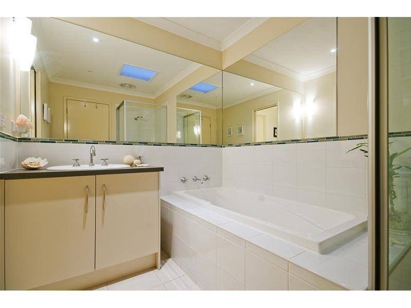 99 Manor Lakes Boulevard, Wyndham Vale VIC 3024