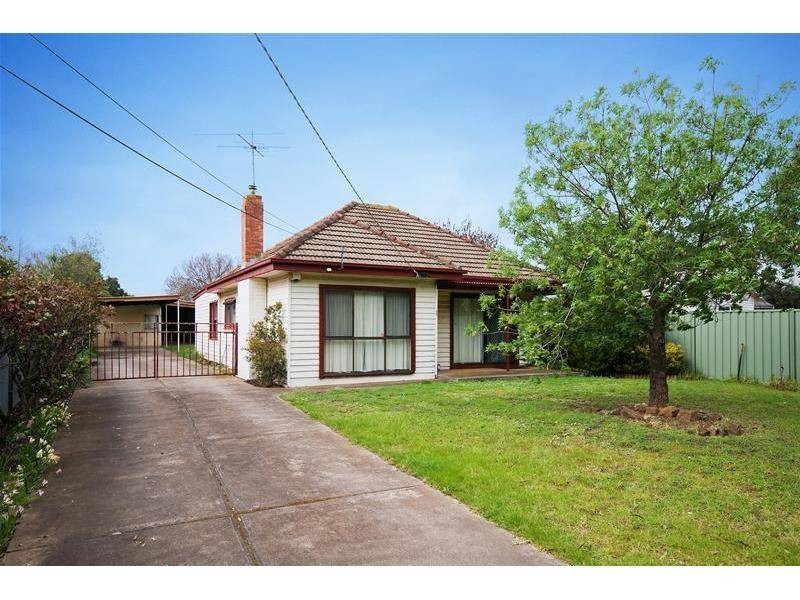 32 Ballan Road, Wyndham Vale VIC 3024