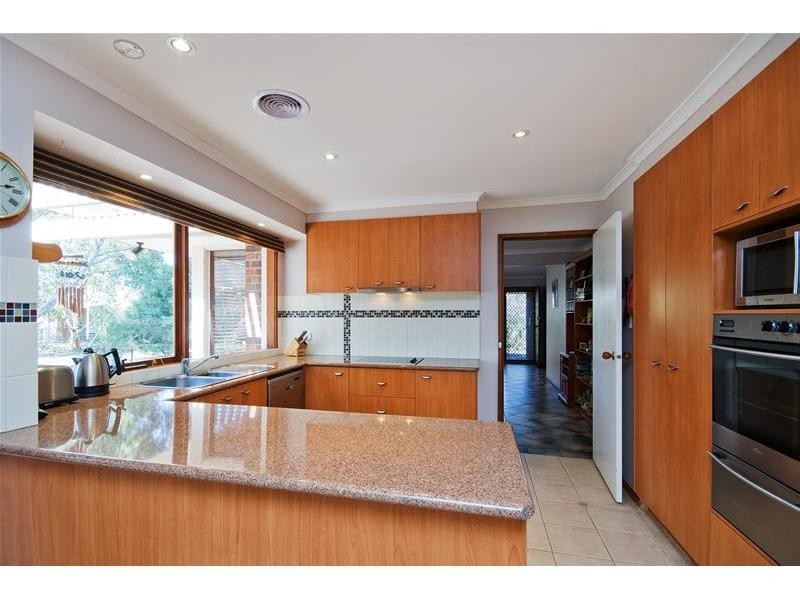 9 Harold Court, Little River VIC 3211