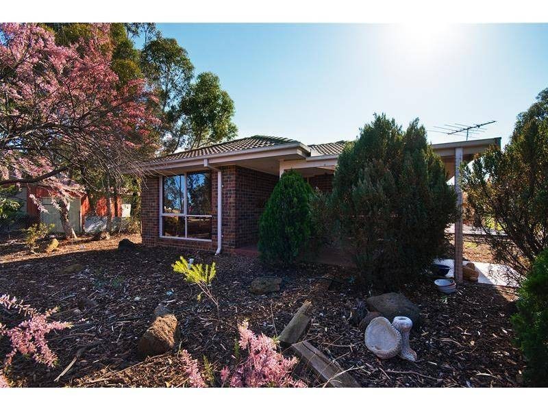 9 Harold Court, Little River VIC 3211