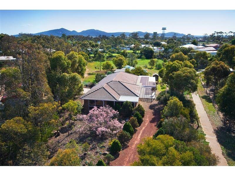 9 Harold Court, Little River VIC 3211