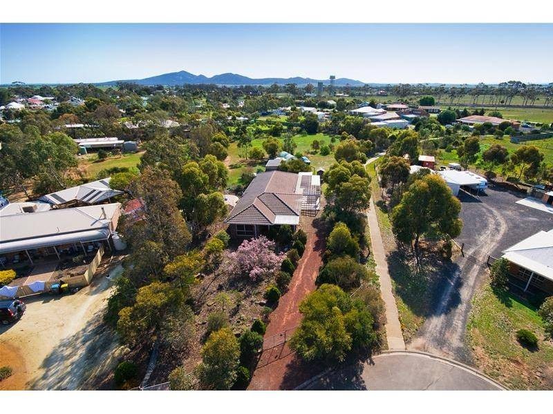 9 Harold Court, Little River VIC 3211