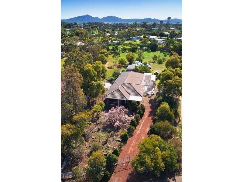 9 Harold Court, Little River VIC 3211