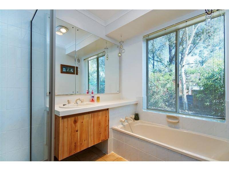 9 Harold Court, Little River VIC 3211