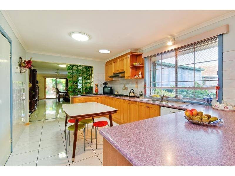 8 Hakea Court, Altona Meadows VIC 3028
