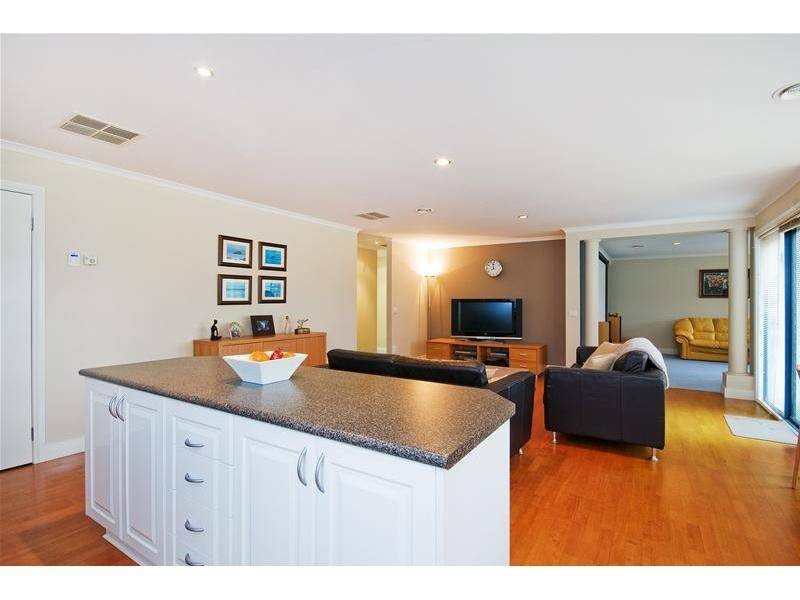 12 Quinlan Court, Werribee VIC 3030