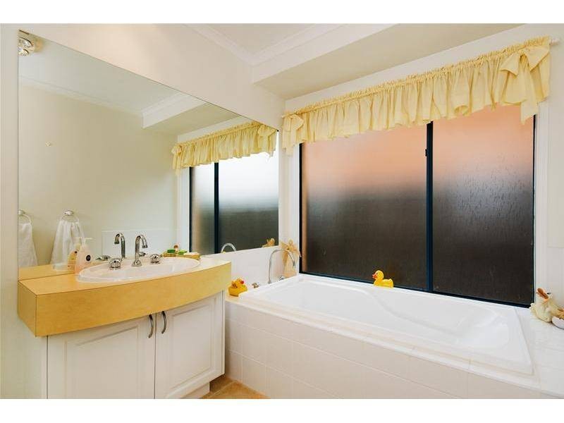 12 Quinlan Court, Werribee VIC 3030
