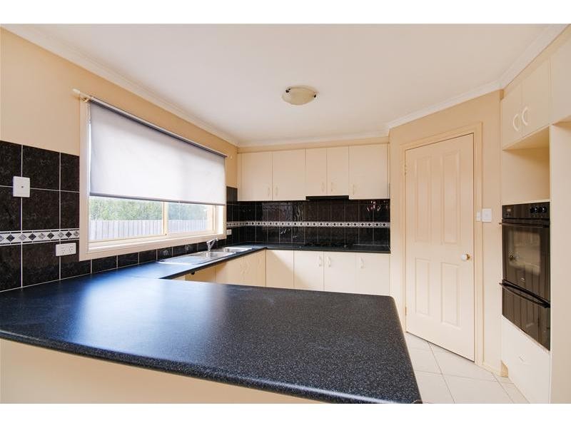 2 Bridgewater Way, Truganina VIC 3029