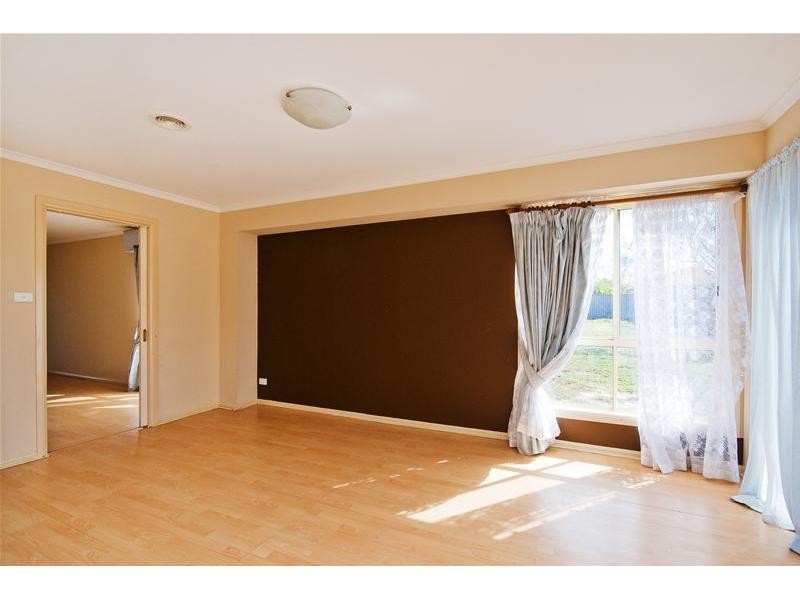 2 Bridgewater Way, Truganina VIC 3029