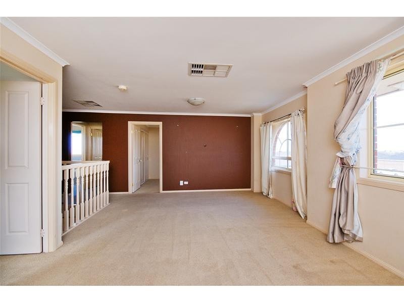 2 Bridgewater Way, Truganina VIC 3029