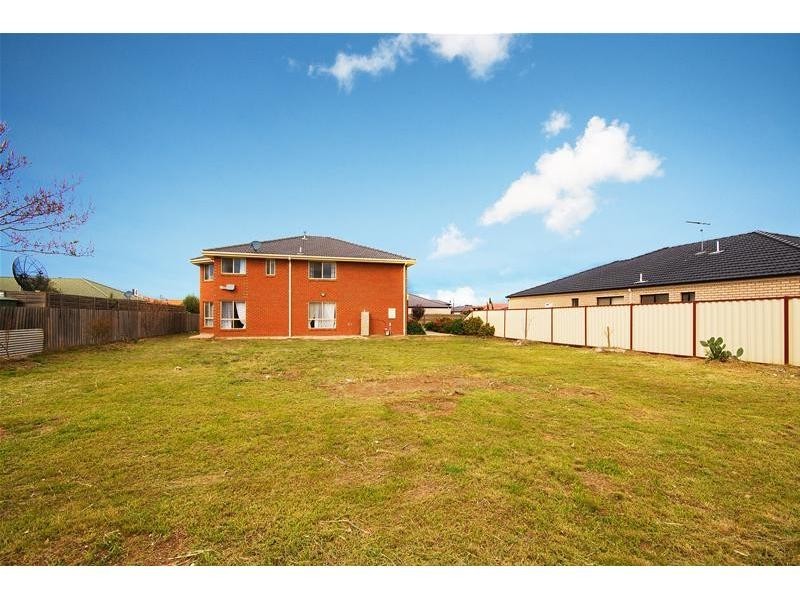 2 Bridgewater Way, Truganina VIC 3029