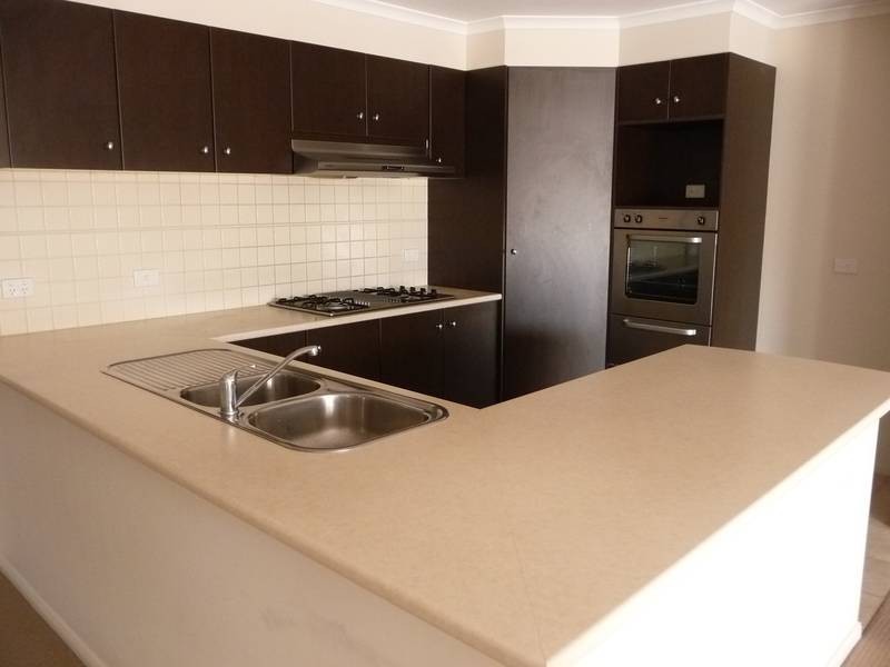 62 Knightsbridge Drive, Tarneit VIC 3029