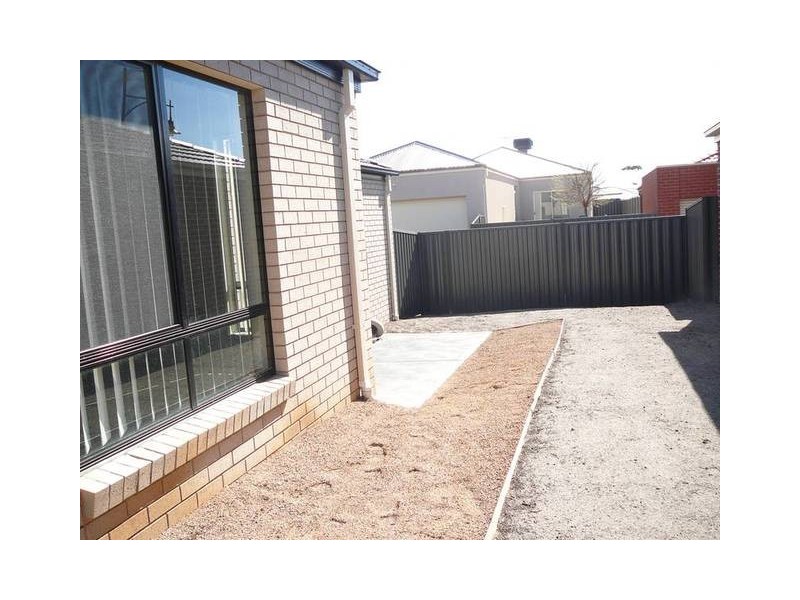 3 Lysterfield Walk, Wyndham Vale VIC 3024
