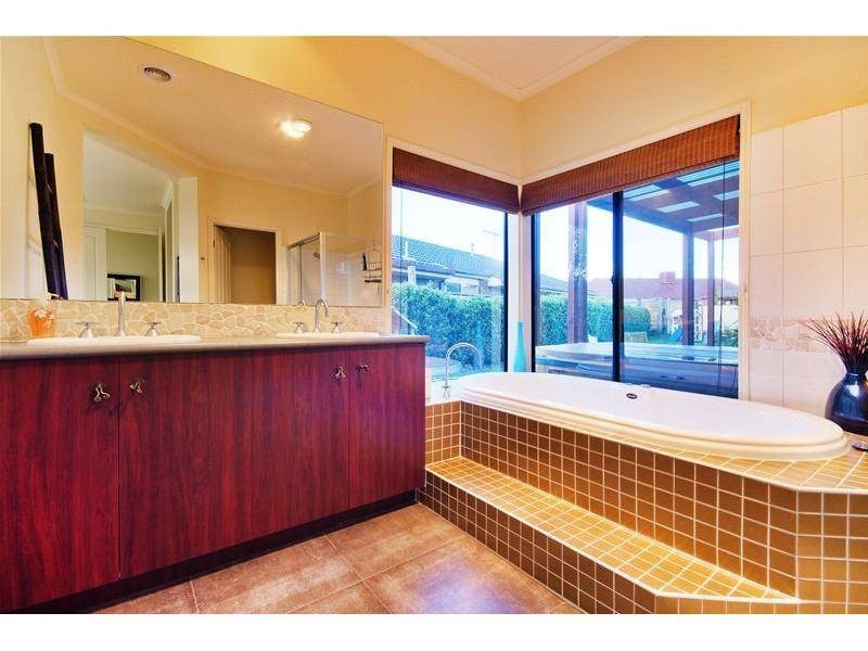 14 Davern Court, Werribee VIC 3030