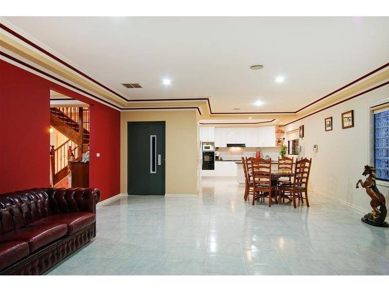 9 Watersun Court, Point Cook VIC 3030