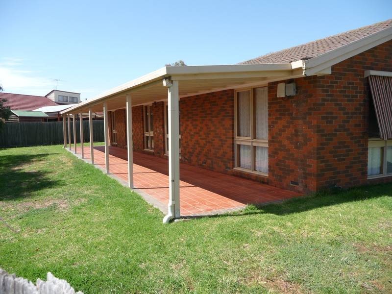 9 SHERRIN CRT, Werribee VIC 3030