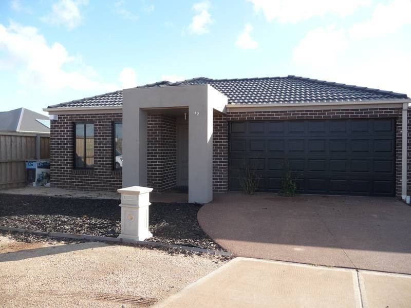 17 Laurence Wy, Tarneit VIC 3029