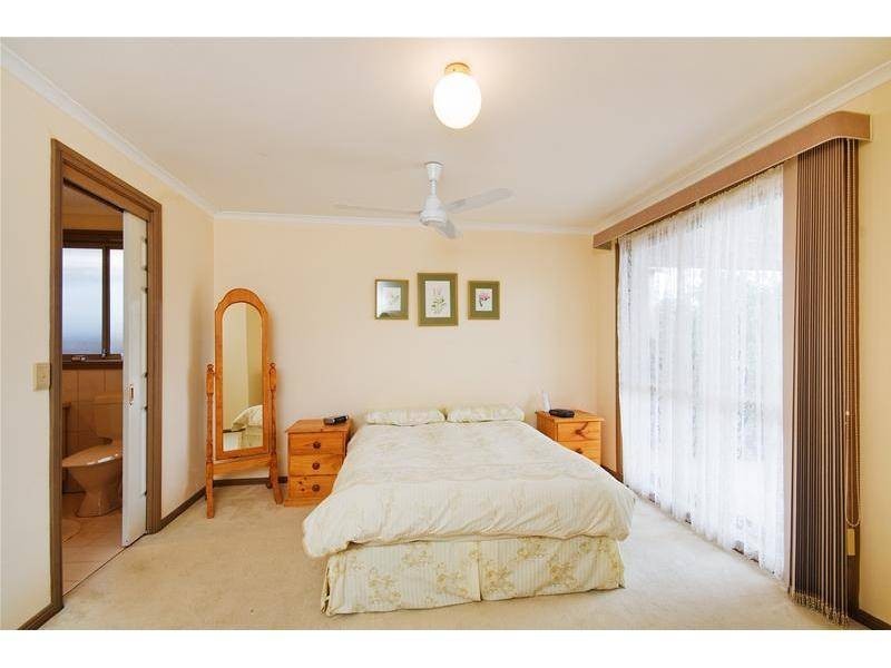 27 Flinders Crescent, Wyndham Vale VIC 3024