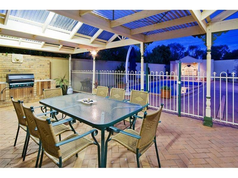 19 Melrose Place, Werribee VIC 3030