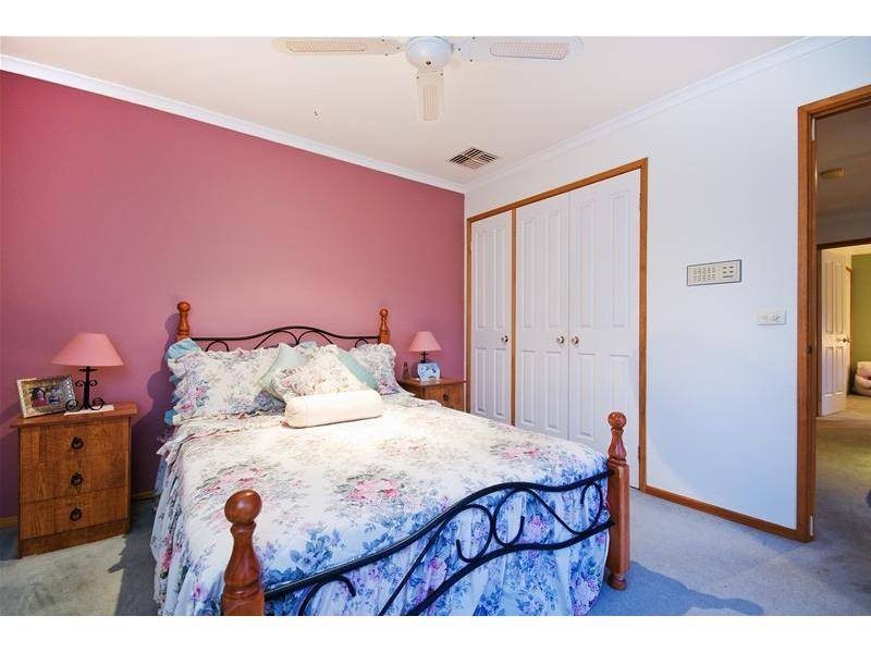 19 Melrose Place, Werribee VIC 3030