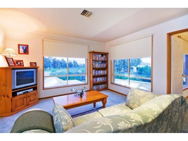 19 Melrose Place, Werribee VIC 3030