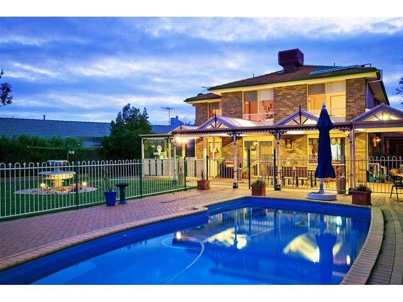 19 Melrose Place, Werribee VIC 3030