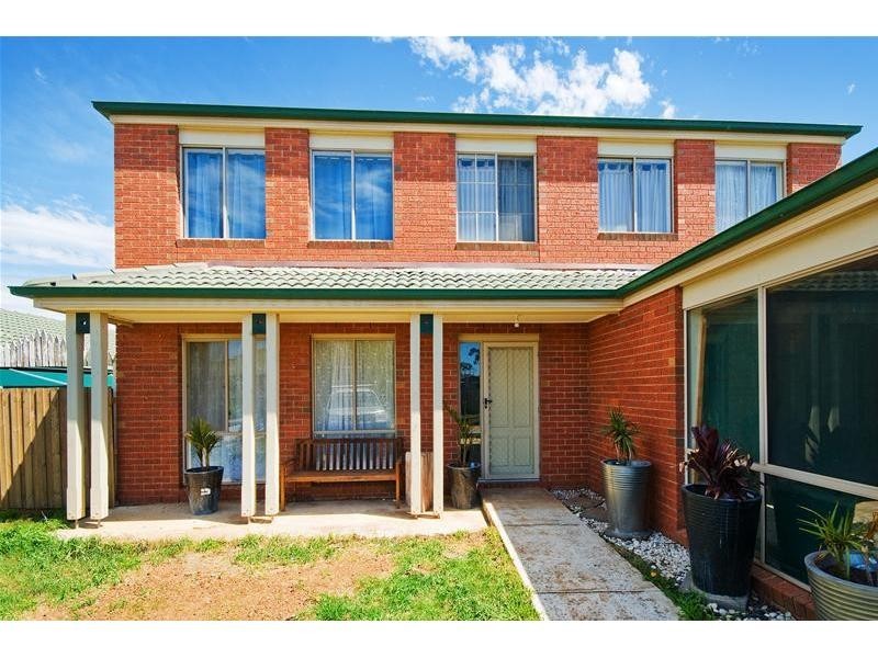 2 Gould Walk, Truganina VIC 3029