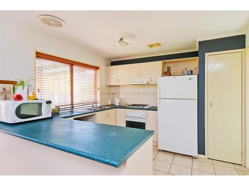 2 Gould Walk, Truganina VIC 3029
