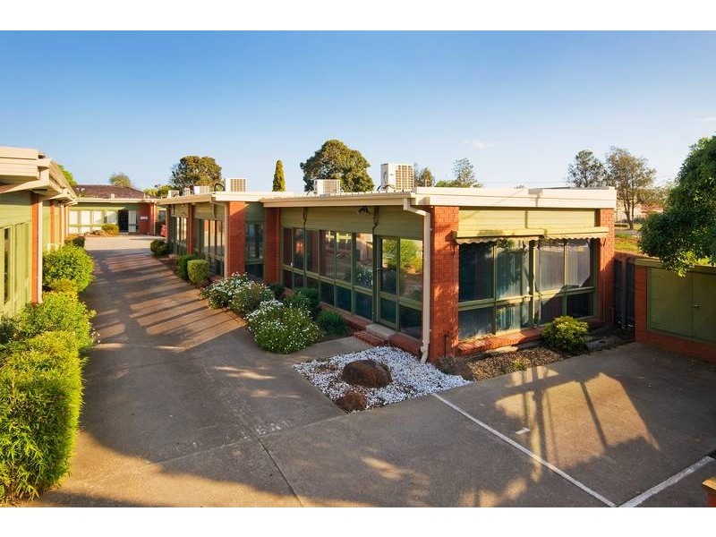 1, 2 & 3/215 Watton Street, Werribee VIC 3030