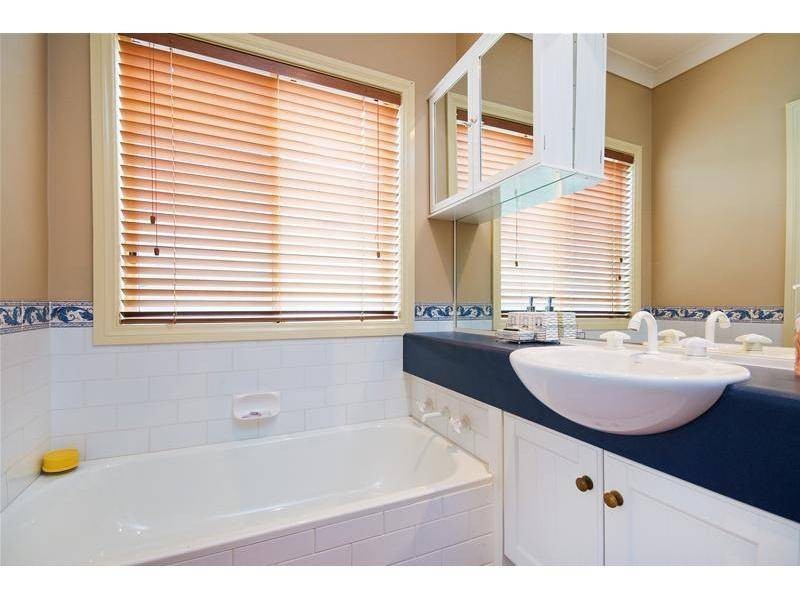 9 Charing Cross Place, Wyndham Vale VIC 3024