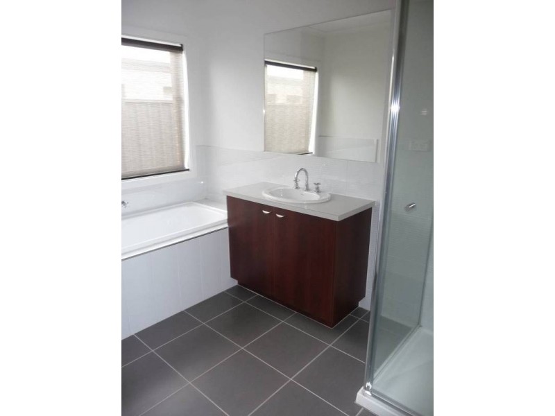 33 Minindee Road, Wyndham Vale VIC 3024