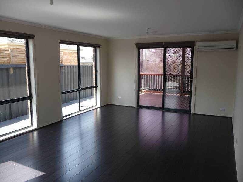 10 BELLFIELD CRT, Wyndham Vale VIC 3024