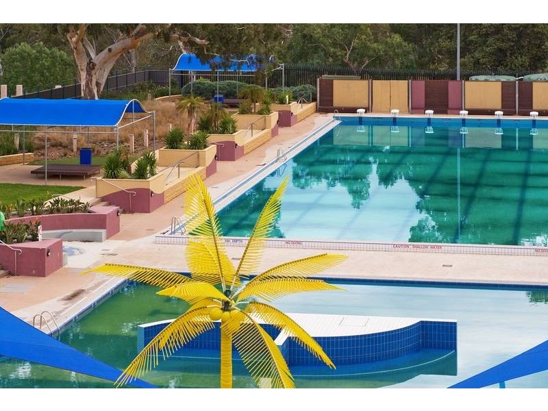 2/11 Filippin Court, Werribee VIC 3030