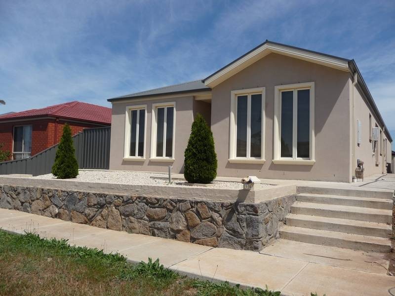 15 Bellfield Ct, Wyndham Vale VIC 3024