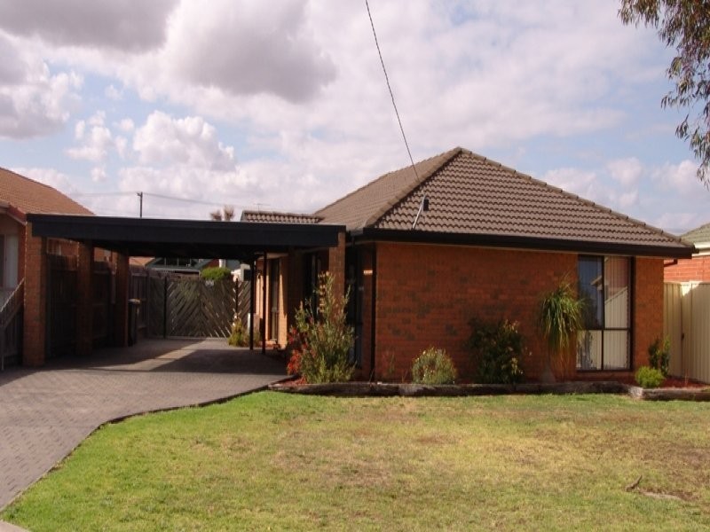 61 Bartlett Crescent, Hoppers Crossing VIC 3029