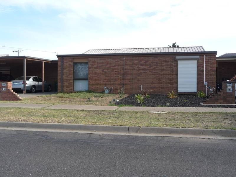 2/20 Courtney Avenue, Hoppers Crossing VIC 3029