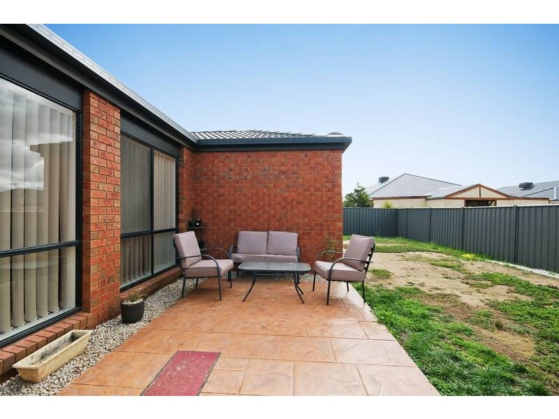 11 Stringybark Cls, Wyndham Vale VIC 3024