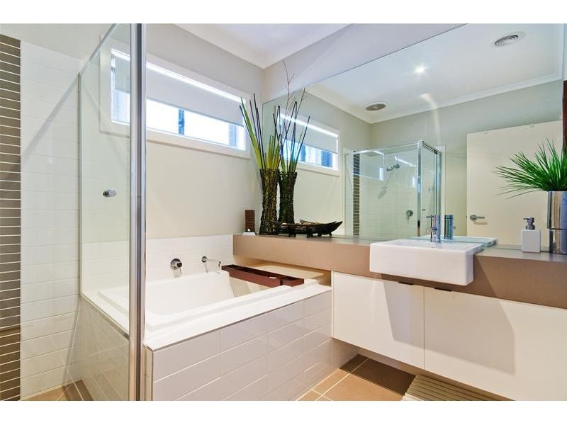 10 Murrumbidgee Street, Wyndham Vale VIC 3024