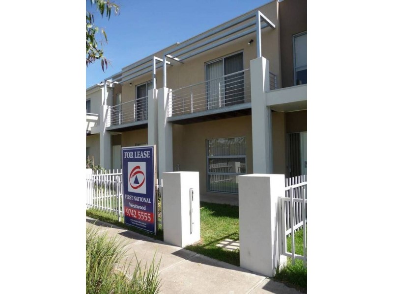 14 Picton Lane, Point Cook VIC 3030