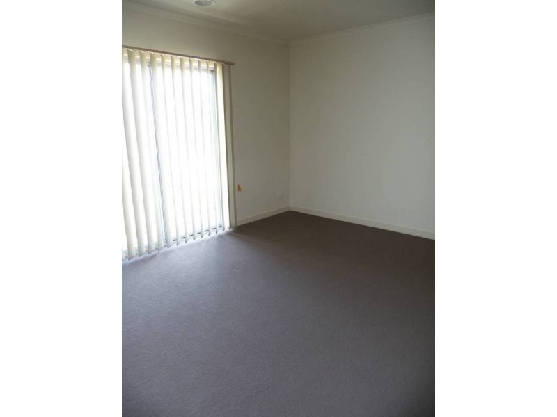 14 Picton Lane, Point Cook VIC 3030