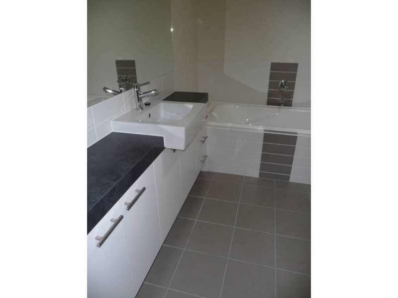 14 Picton Lane, Point Cook VIC 3030