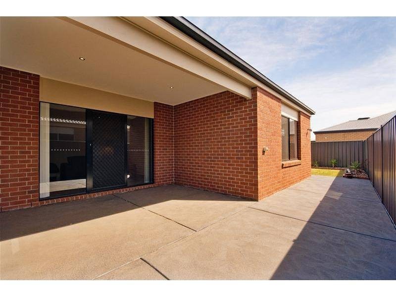 98 Eureka Drive, Wyndham Vale VIC 3024