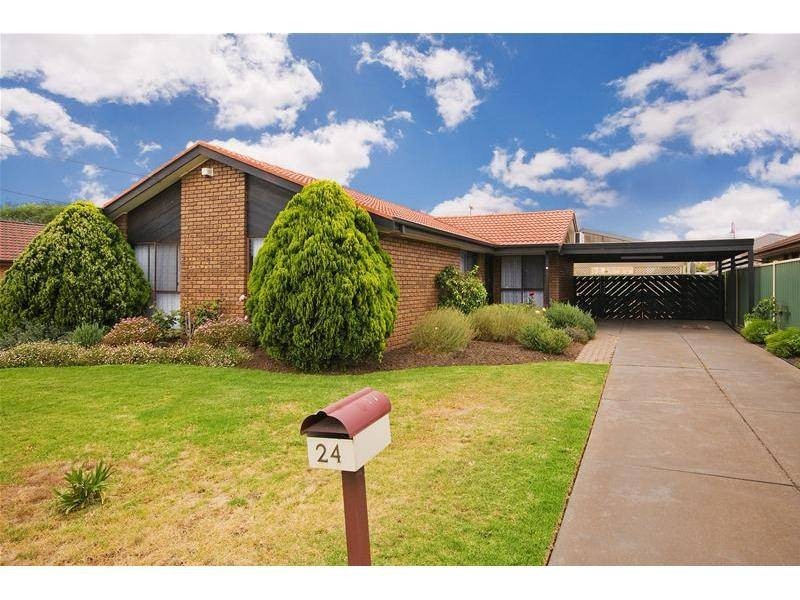 24 Wilton Close, Wyndham Vale VIC 3024