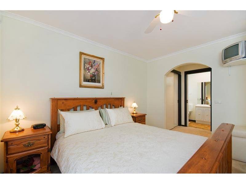 24 Wilton Close, Wyndham Vale VIC 3024